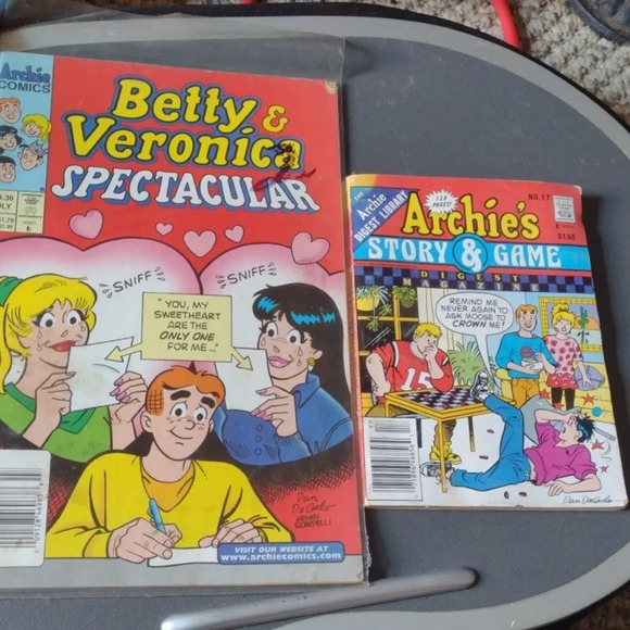 2 for $20😃Archie's &Betty& Veronica Comics - Picture 1 of 3